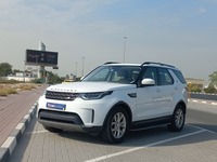 Used 2017 Land Rover Discovery for sale in Dubai